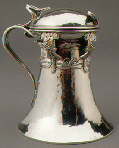 Mustard Pot by Ramsden & Carr, London, 1908-9